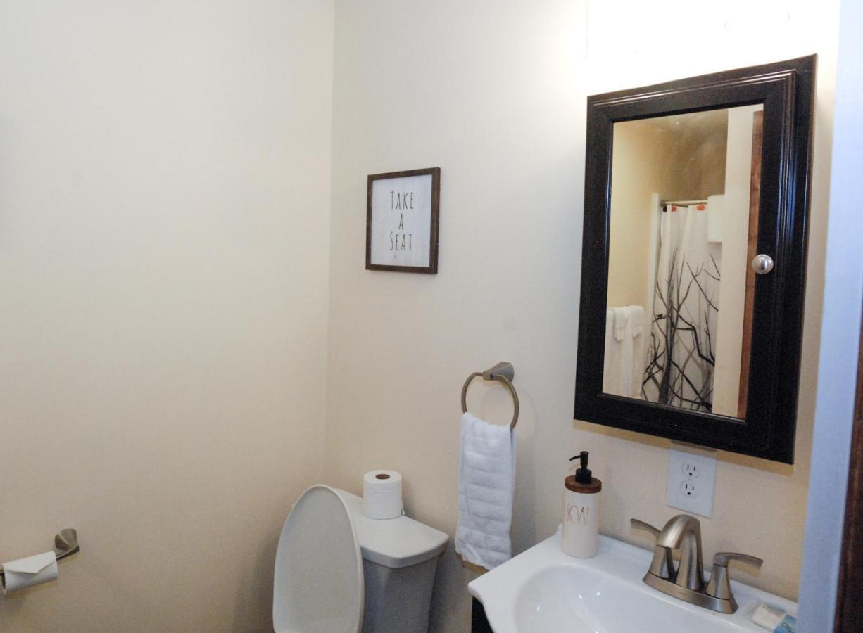 Maple Leaf Lodge シュローン・レイク エクステリア 写真
